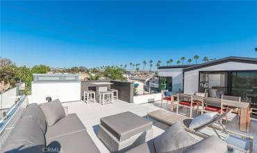 418 Fernleaf Avenue, Corona del Mar, California 92625, 3 Bedrooms Bedrooms, ,3 BathroomsBathrooms,Residential Lease,Rent,418 Fernleaf Avenue,NP21248010