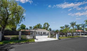 16465 Lois Lane, Riverside, California 92504, 4 Bedrooms Bedrooms, ,2 BathroomsBathrooms,Residential,Buy,16465 Lois Lane,IG24151981