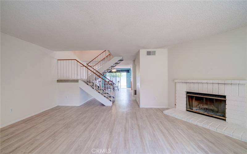 Spacious living room