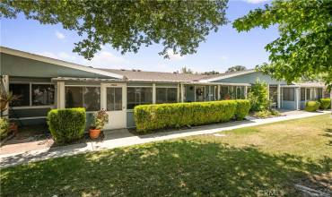 19231 Avenue Of The Oaks B, Newhall, California 91321, 2 Bedrooms Bedrooms, ,1 BathroomBathrooms,Residential,Buy,19231 Avenue Of The Oaks B,SR24155829