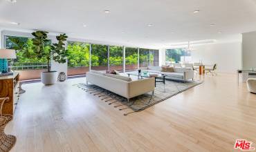 339 N Palm Drive 202, Beverly Hills, California 90210, 2 Bedrooms Bedrooms, ,3 BathroomsBathrooms,Residential Lease,Rent,339 N Palm Drive 202,24421631