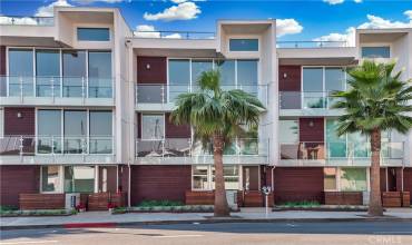 3307 Via Lido, Newport Beach, California 92663, 3 Bedrooms Bedrooms, ,3 BathroomsBathrooms,Residential Lease,Rent,3307 Via Lido,TR24156054