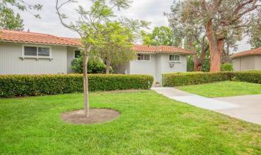 656 Avenida Sevilla Q, Laguna Woods, California 92637, 2 Bedrooms Bedrooms, ,1 BathroomBathrooms,Residential,Buy,656 Avenida Sevilla Q,OC24137394