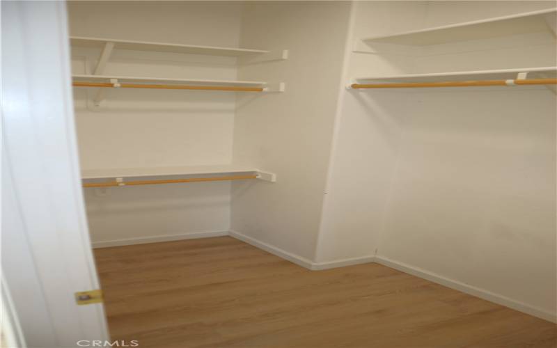 Large walk-in closet access from primary bathroom