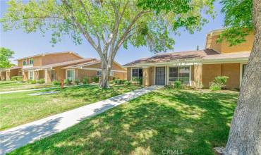 2907 W Avenue J4, Lancaster, California 93536, 3 Bedrooms Bedrooms, ,2 BathroomsBathrooms,Residential,Buy,2907 W Avenue J4,SR24157248