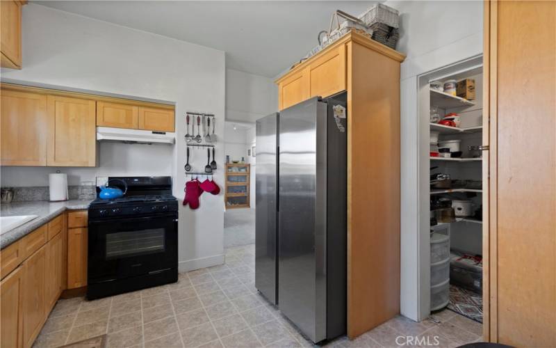 Kitchen showing Pantry