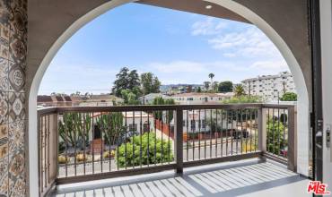 1338 N Formosa Avenue ph7, Los Angeles, California 90046, 3 Bedrooms Bedrooms, ,3 BathroomsBathrooms,Residential Lease,Rent,1338 N Formosa Avenue ph7,24422065