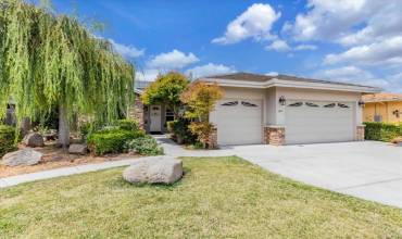 1017 Greenwood Place, Salinas, California 93901, 4 Bedrooms Bedrooms, ,2 BathroomsBathrooms,Residential,Buy,1017 Greenwood Place,ML81975092