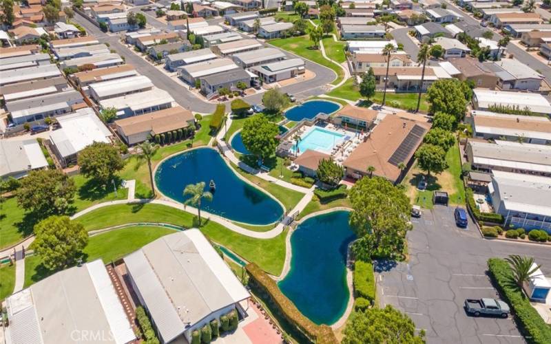 Beautiful community with picturesque ponds and top-notch amenities including a pool and clubhouse.











Beautiful community with picturesque ponds and amenities.