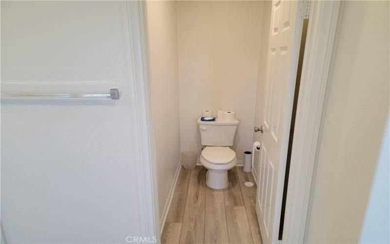 MASTER BATHROOM TOILET