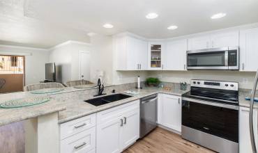 15267 Maturin Drive 14, San Diego, California 92127, 2 Bedrooms Bedrooms, ,1 BathroomBathrooms,Residential,Buy,15267 Maturin Drive 14,NDP2406786