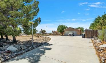 5085 Joshua Tree Lane, Phelan, California 92371, 4 Bedrooms Bedrooms, ,2 BathroomsBathrooms,Residential,Buy,5085 Joshua Tree Lane,HD24157945