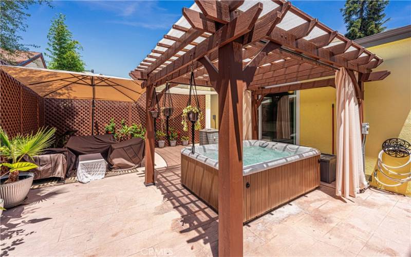 Back Yard Pergola and Hot Tub