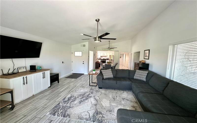 Living room to dining area