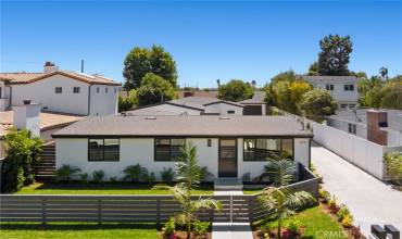 2 homes on one lot, each with own detached garages