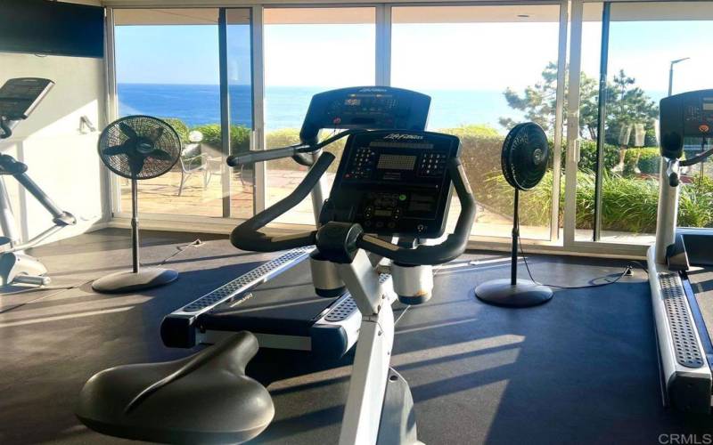 Seagate Gym & Ocean Views