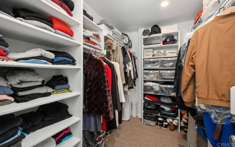 Walk-in Closet