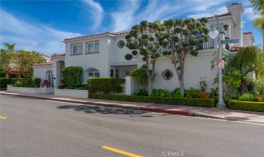 711 Via Lido Nord, Newport Beach, California 92663, 5 Bedrooms Bedrooms, ,4 BathroomsBathrooms,Residential,Buy,711 Via Lido Nord,NP24158246