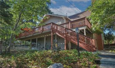 BEAUTIFUL LAKE ARROWHEAD HOME!