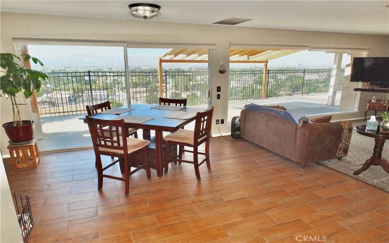 Dining Area w/Views