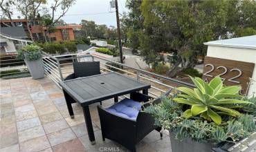 222 Arch Street 11, Laguna Beach, California 92651, 2 Bedrooms Bedrooms, ,1 BathroomBathrooms,Residential Lease,Rent,222 Arch Street 11,OC24158439