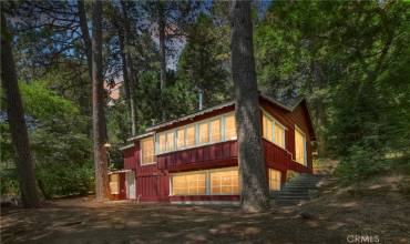 985 Coulter Pine Road, Crestline, California 92325, 2 Bedrooms Bedrooms, ,1 BathroomBathrooms,Residential,Buy,985 Coulter Pine Road,RW24158572