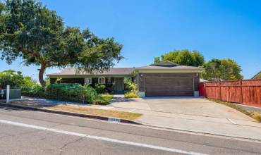 5981 Hughes St, San Diego, California 92115, 3 Bedrooms Bedrooms, ,2 BathroomsBathrooms,Residential,Buy,5981 Hughes St,240015839SD