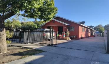 118 E 84th Street, Los Angeles, California 90003, 4 Bedrooms Bedrooms, ,2 BathroomsBathrooms,Residential Income,Buy,118 E 84th Street,DW24158819