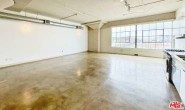 1855 Industrial Street 611, Los Angeles, California 90021, 1 Bedroom Bedrooms, ,1 BathroomBathrooms,Residential Lease,Rent,1855 Industrial Street 611,24422761