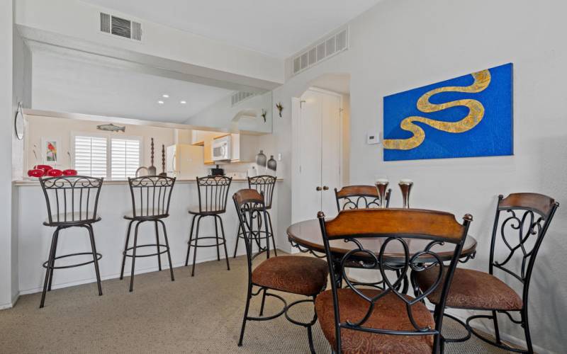 Open Kitchen With Breakfast Bar