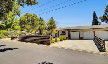 26 Meadow Way A, Scotts Valley, California 95066, 3 Bedrooms Bedrooms, ,2 BathroomsBathrooms,Residential,Buy,26 Meadow Way A,ML81975310