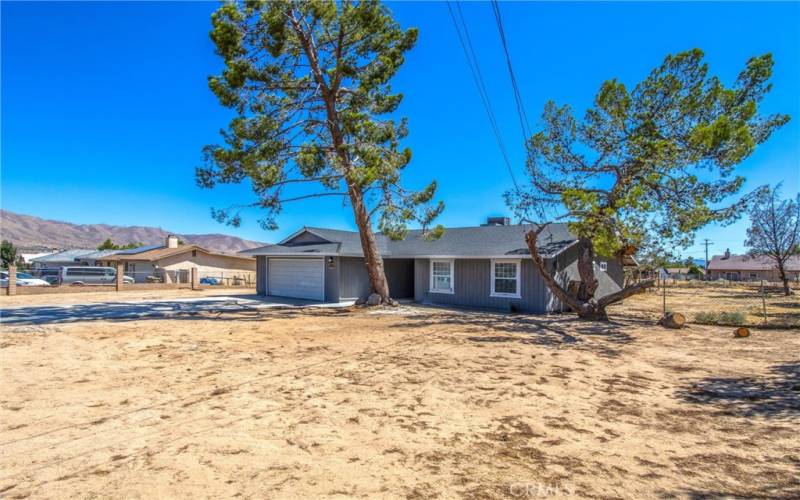 Large oversize driveway and garage