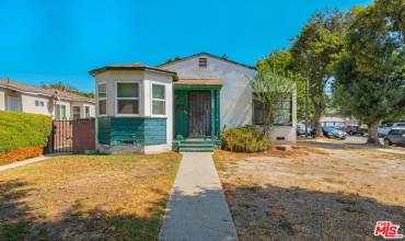 1212 S Temple Avenue, Compton, California 90221, 7 Bedrooms Bedrooms, ,Residential Income,Buy,1212 S Temple Avenue,24422947