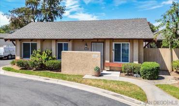 22896 Caminito Plumas 33, Laguna Hills, California 92653, 2 Bedrooms Bedrooms, ,1 BathroomBathrooms,Residential,Buy,22896 Caminito Plumas 33,240018203SD