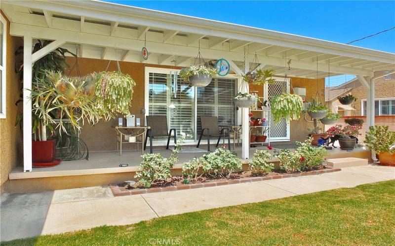 Fantastic back porch, perfect to relax on.