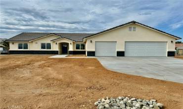 20999 Verde Drive, Apple Valley, California 92308, 4 Bedrooms Bedrooms, ,2 BathroomsBathrooms,Residential,Buy,20999 Verde Drive,IV24159752