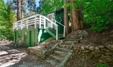 825 Cottage Grove Road, Lake Arrowhead, California 92352, 2 Bedrooms Bedrooms, ,1 BathroomBathrooms,Residential,Buy,825 Cottage Grove Road,EV24158584