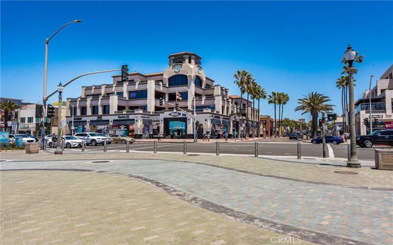 Fresh Coffee is Just Steps Away in Downtown HB