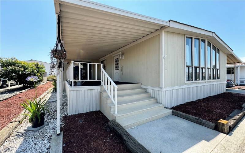 Front Porch - perfect to relax!