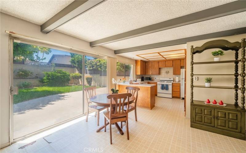 additional/optional eating area off of kitchen