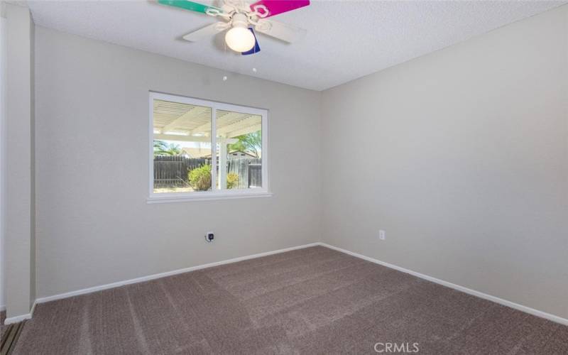 2nd Bedroom - wall closet 
