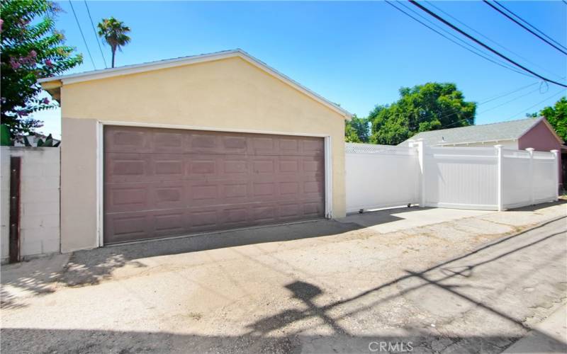 Detached garage, maybe ADU?