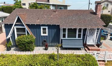 1701 Golden Avenue, Hermosa Beach, California 90254, 2 Bedrooms Bedrooms, ,1 BathroomBathrooms,Residential Lease,Rent,1701 Golden Avenue,SB24160472