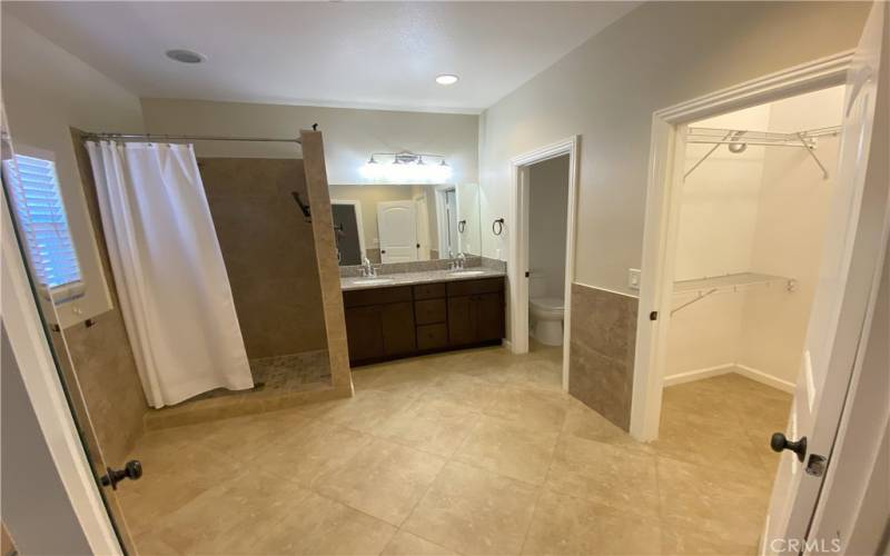 Master Bathroom Suite