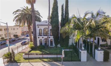 1003 Havenhurst Drive, West Hollywood, California 90046, 2 Bedrooms Bedrooms, ,1 BathroomBathrooms,Residential Lease,Rent,1003 Havenhurst Drive,OC24160728