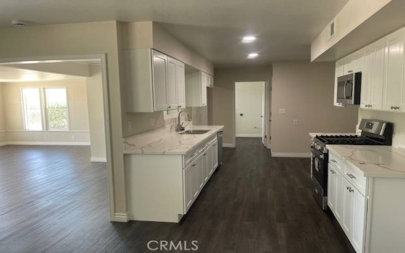 Kitchen/Sunroom