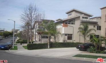 11815 Laurelwood Drive 19, Studio City, California 91604, 2 Bedrooms Bedrooms, ,2 BathroomsBathrooms,Residential Lease,Rent,11815 Laurelwood Drive 19,24423579