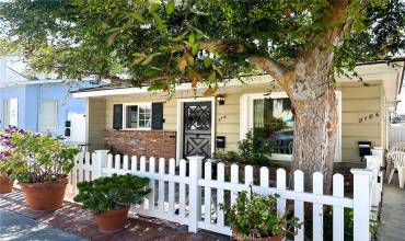 218 Agate Avenue Front, Newport Beach, California 92662, 3 Bedrooms Bedrooms, ,1 BathroomBathrooms,Residential Lease,Rent,218 Agate Avenue Front,PV24159009