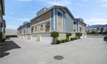 1814 Huntington Drive 4, Duarte, California 91010, 2 Bedrooms Bedrooms, ,2 BathroomsBathrooms,Residential,Buy,1814 Huntington Drive 4,CV24155114