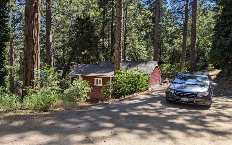 Driveway to the property on Plunge. Not a through street.